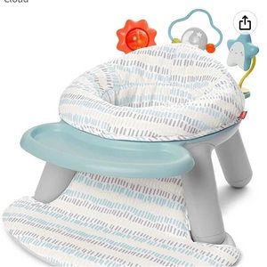 Skip hop activity floor seat